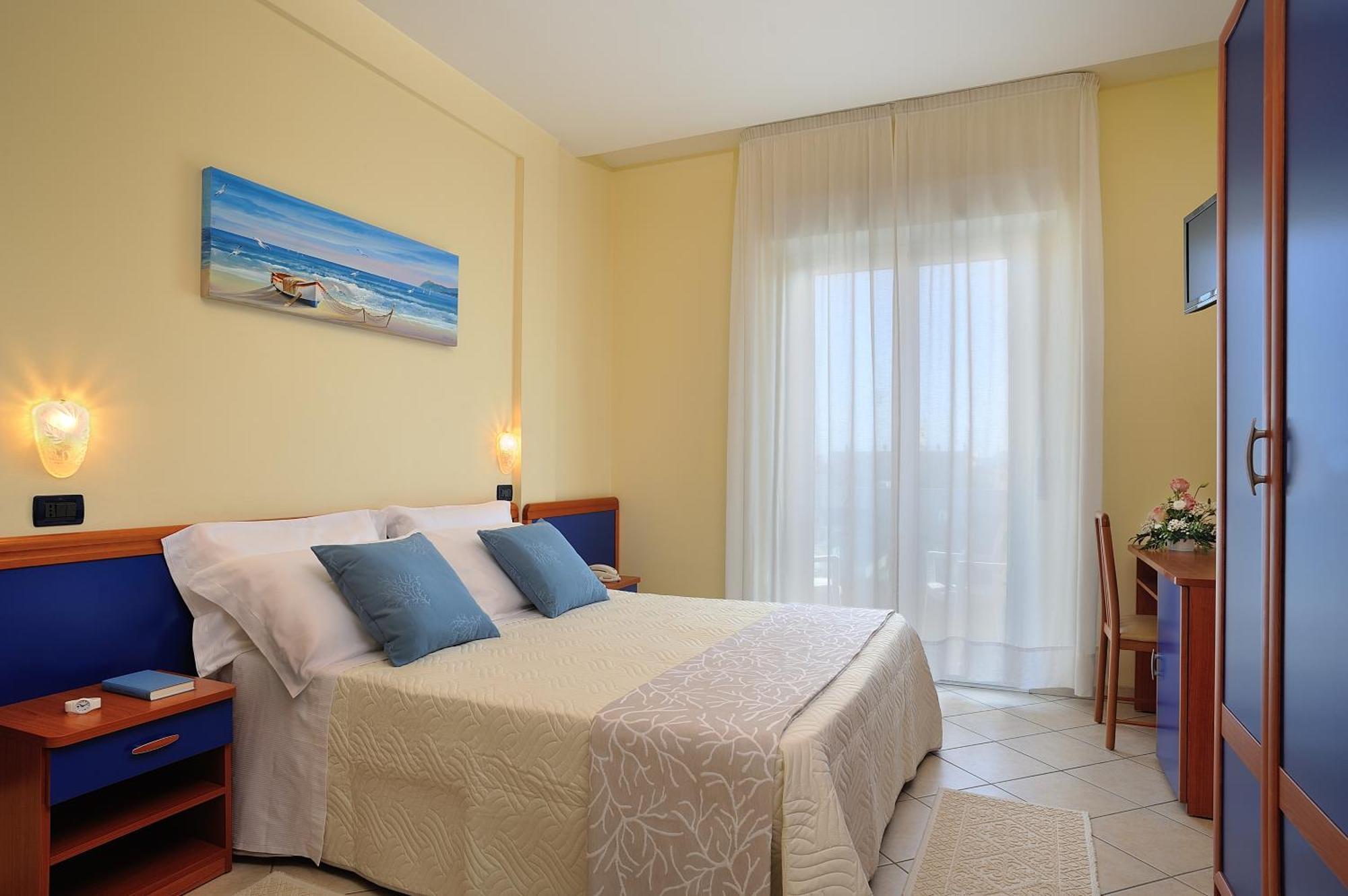 Hotel Riviera B&B ミザーノ・アドリアーティコ エクステリア 写真