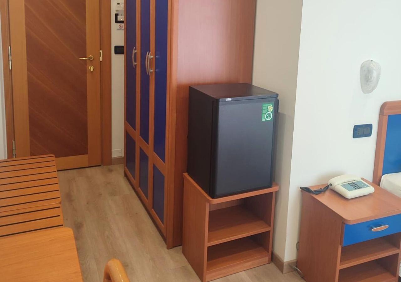 Hotel Riviera B&B ミザーノ・アドリアーティコ エクステリア 写真